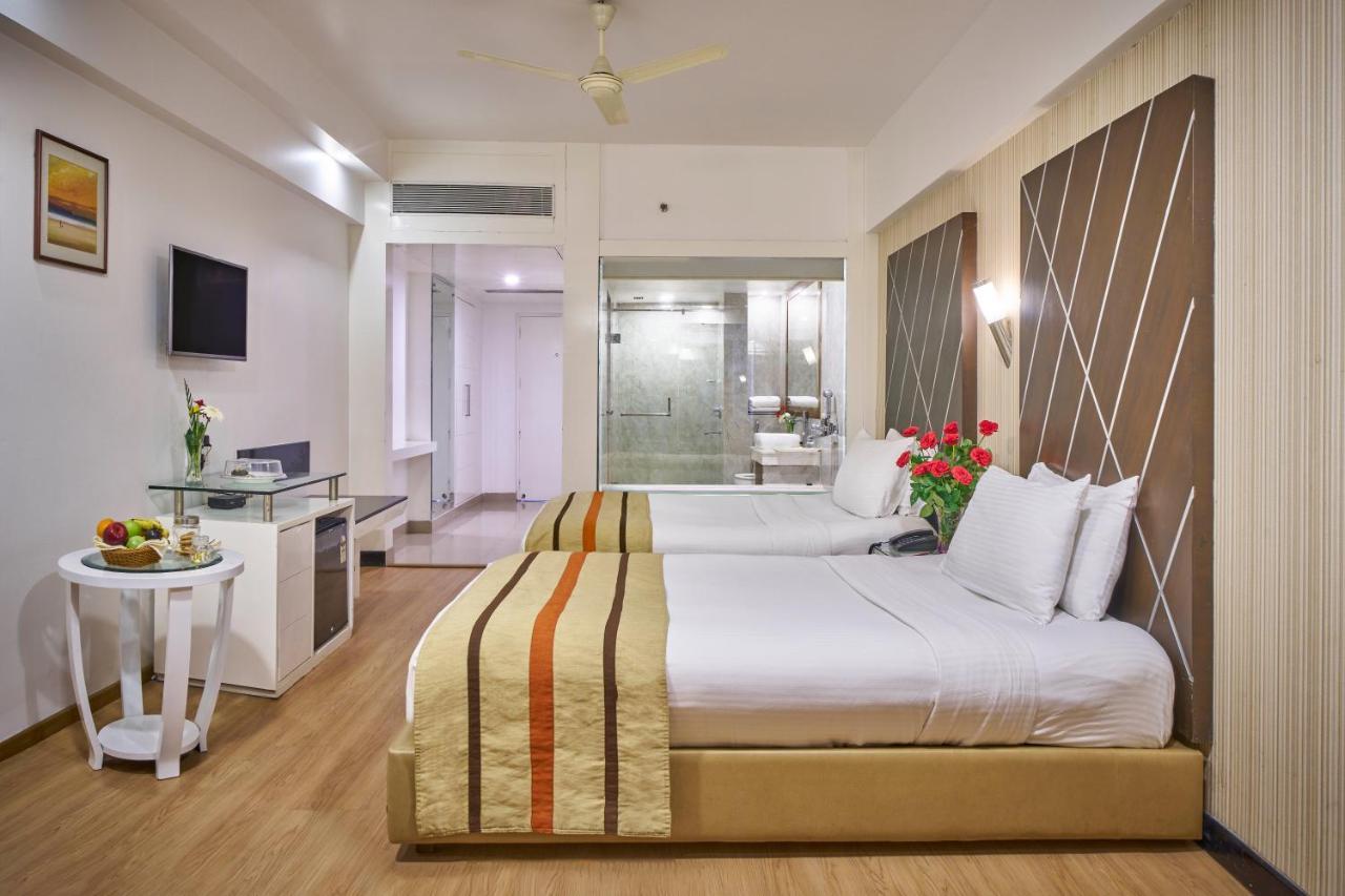 Hotel Hindusthan International, بوهفانيشفار المظهر الخارجي الصورة