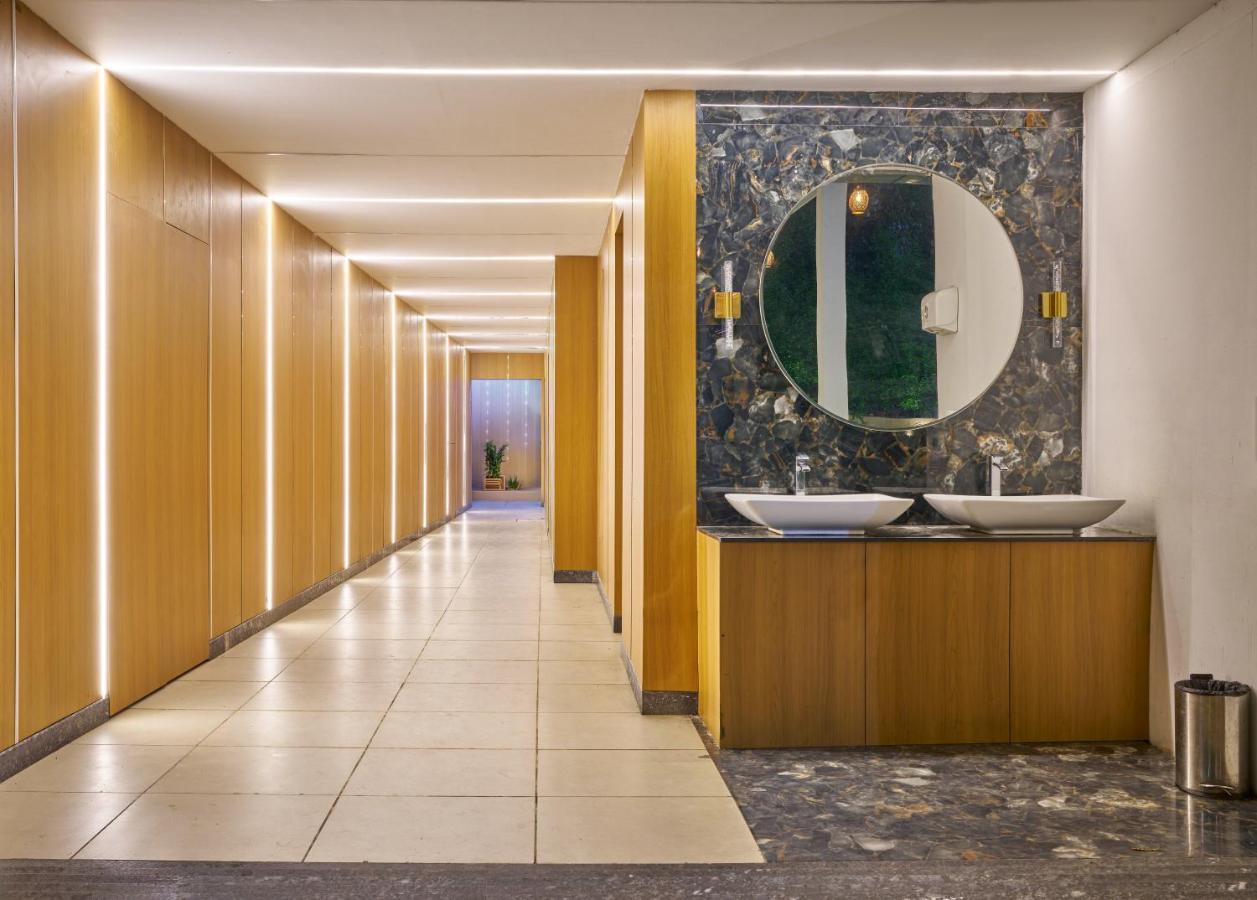 Hotel Hindusthan International, بوهفانيشفار المظهر الخارجي الصورة