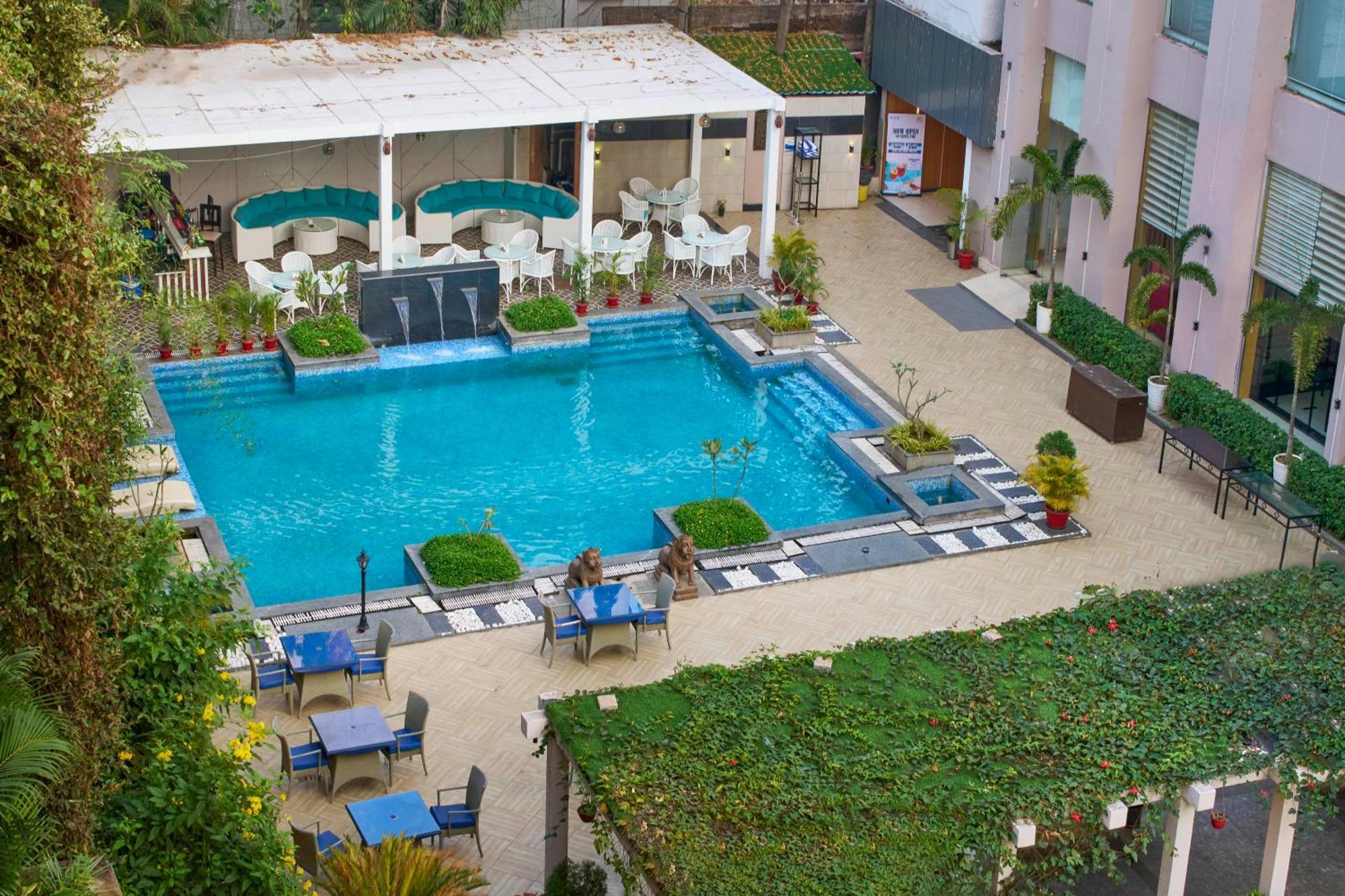 Hotel Hindusthan International, بوهفانيشفار المظهر الخارجي الصورة