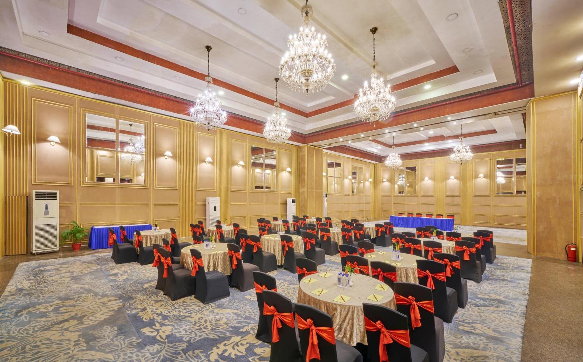 Hotel Hindusthan International, بوهفانيشفار المظهر الخارجي الصورة
