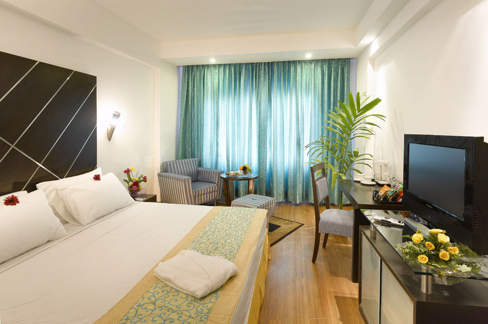 Hotel Hindusthan International, بوهفانيشفار الغرفة الصورة
