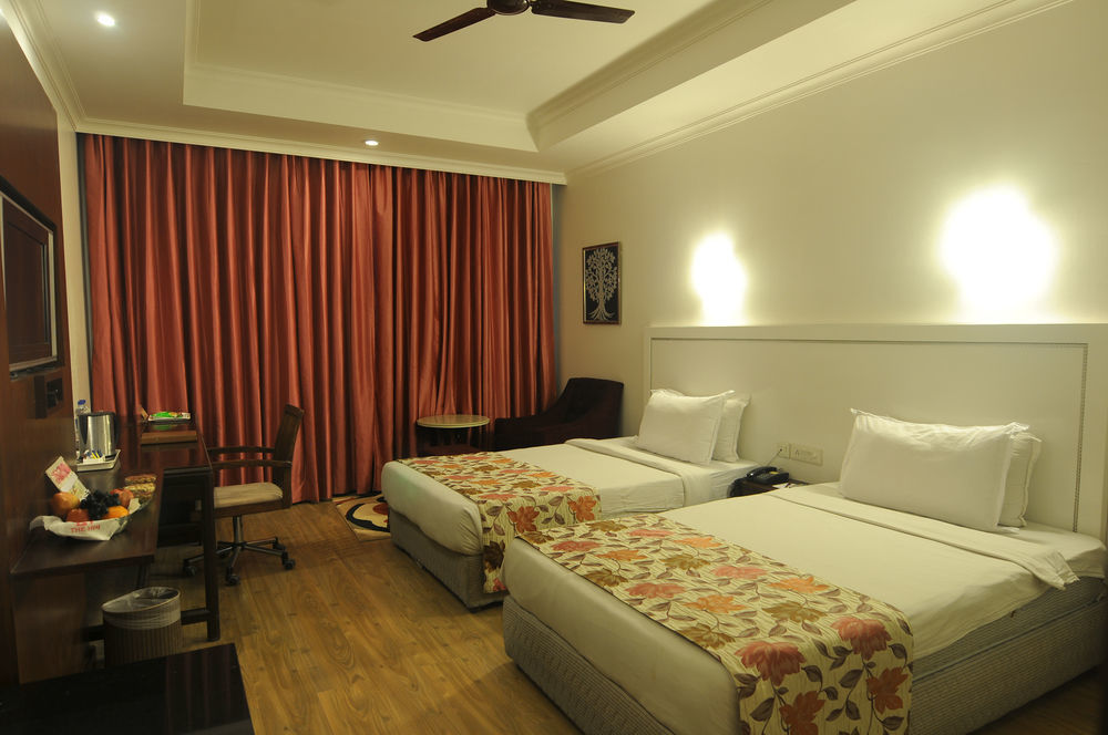 Hotel Hindusthan International, بوهفانيشفار المظهر الخارجي الصورة