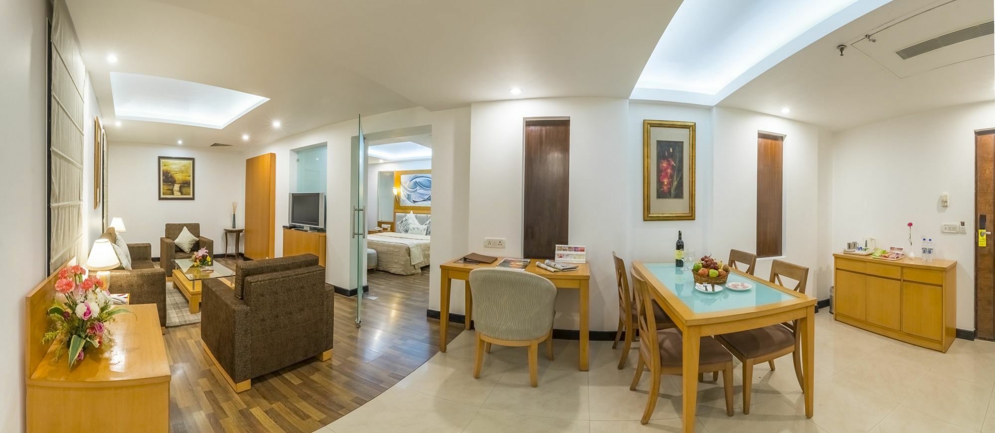 Hotel Hindusthan International, بوهفانيشفار المظهر الخارجي الصورة